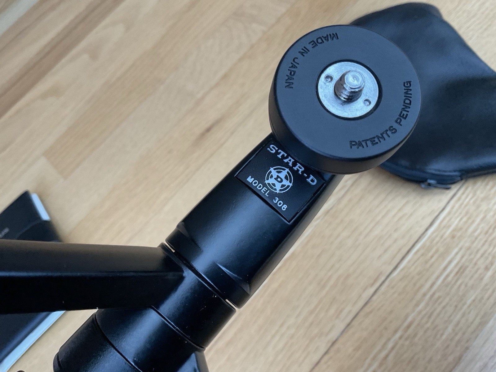 Star-D Model 306 Camera Table Top Tripod with Zipper Case