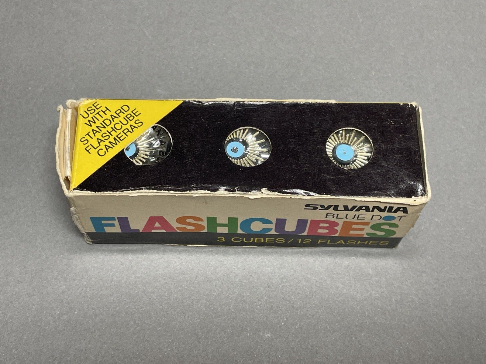 Sylvania Blue Dot Magic Flash Cubes 1 Pack of 3 cubes 12 Flashes New never used