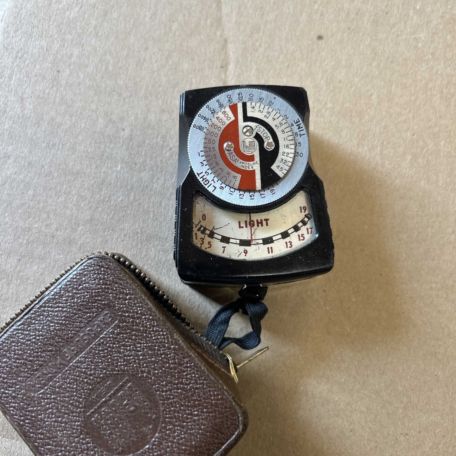 Vintage DeJur Amsco Model 5-B Light Meter Works w/ Case USA