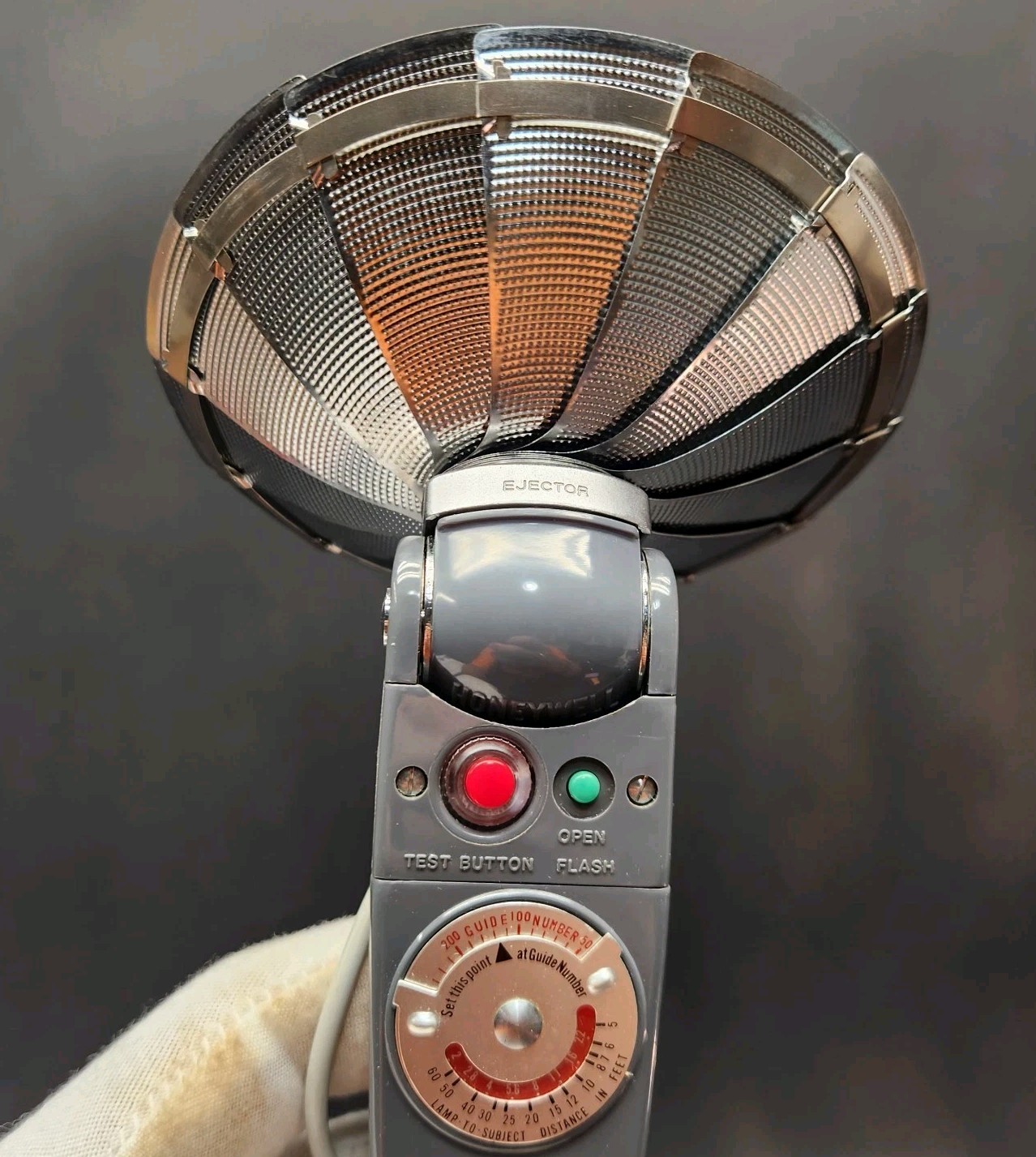 Vintage Honeywell Tilt-A-Mite Camera Flash Unit Made in Japan With Case & Box