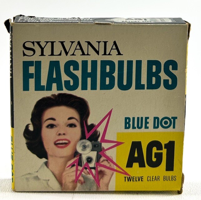 Vintage Sylvania Flashbulbs Blue Dot # AG1 Only 3 Bulbs in Package Decor