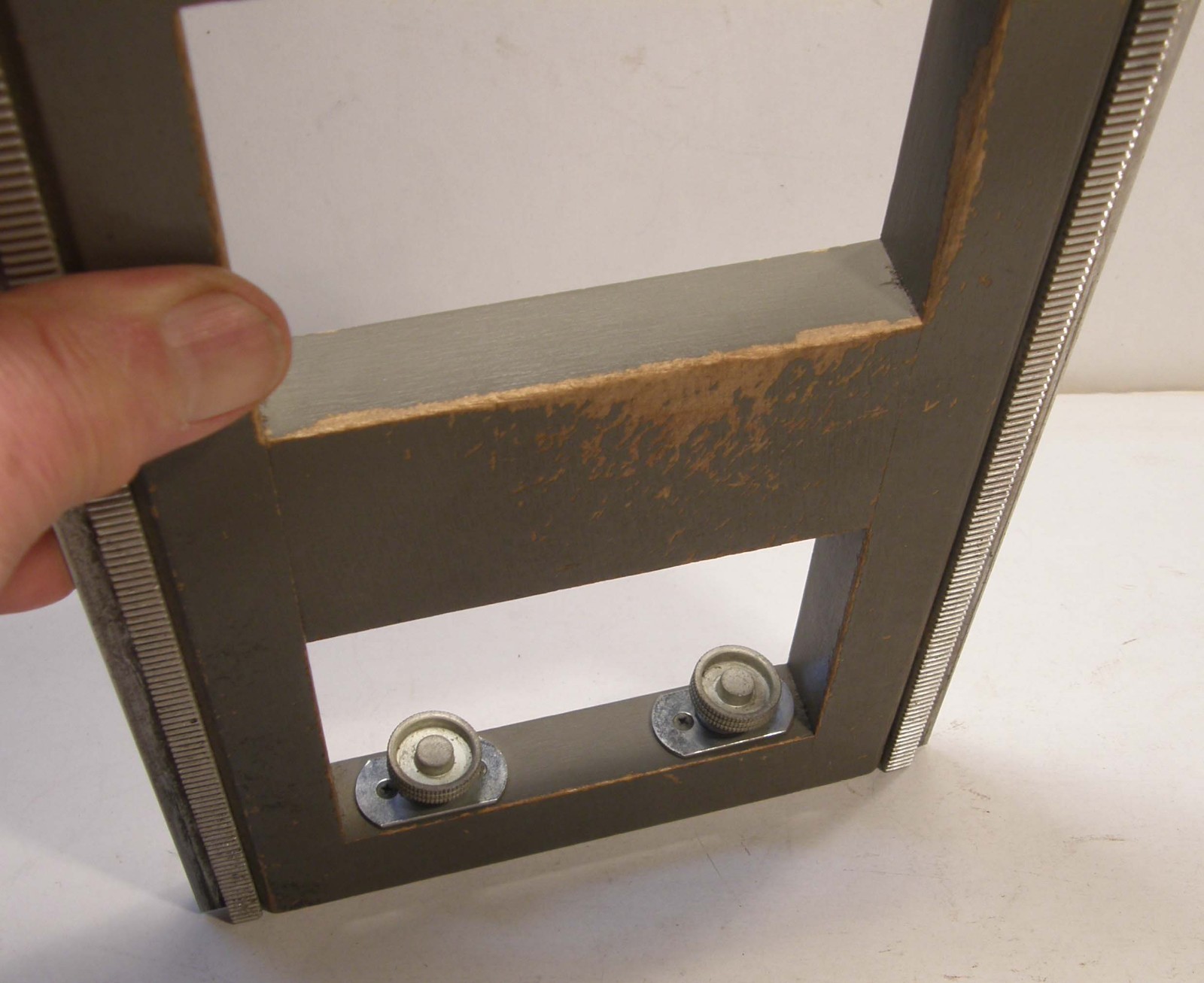 VINTAGE WOOD FOCUSING RAIL EXTENSION FOR LARGE FORMAT CAMERA GRAY PAINT 10″ X 6″