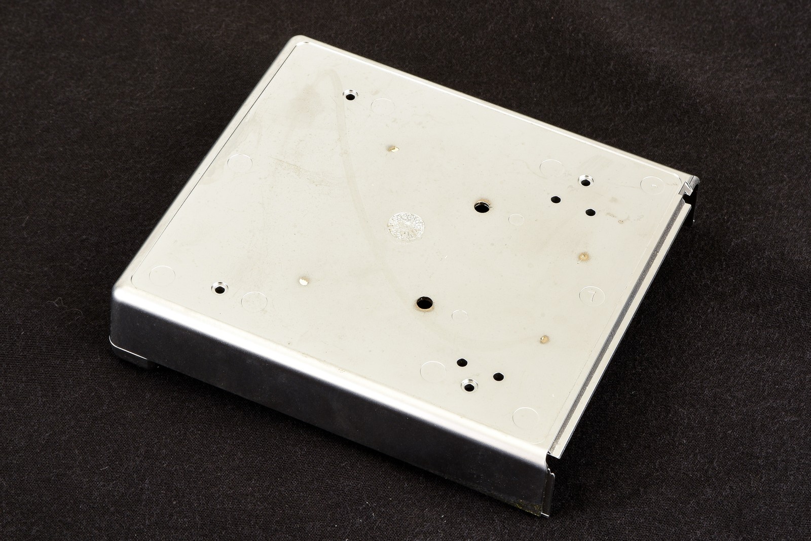 Polaroid SX-70 Camera Replacement Part – Silver – Rear Bottom Cover V28