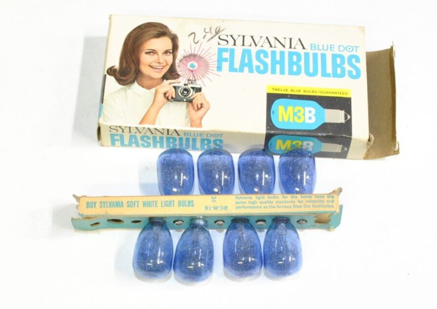 Vintage Sylvania Flashbulbs Blue Dot M3B 8 Blue Bulbs Original Box