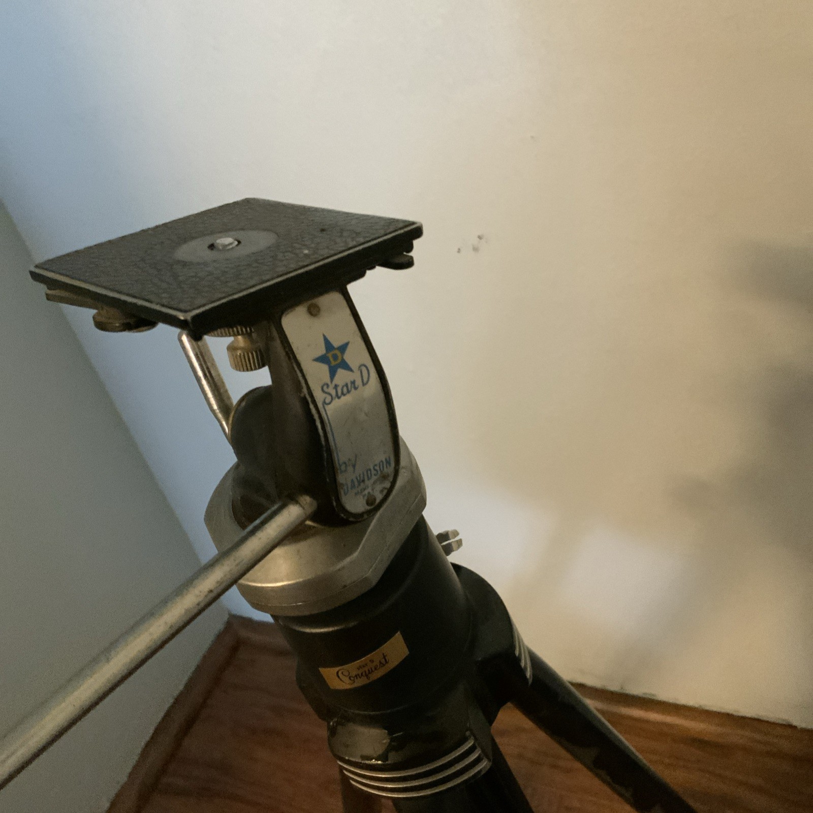 Vintage Star d Conquest Tripod Deco Style black and chrome retro noir