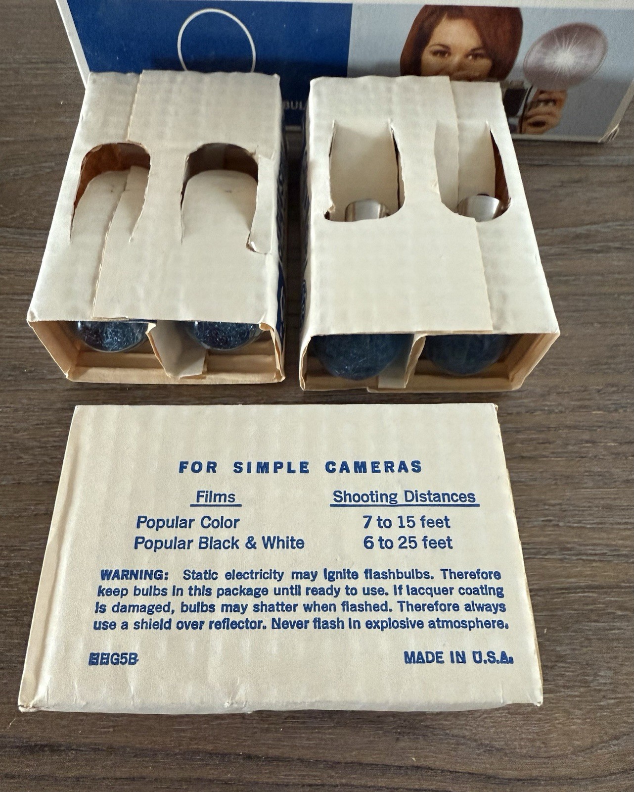 Vintage General Electric GE 5B Blue Camera Flash Bulbs 1 Box 10 Bulbs