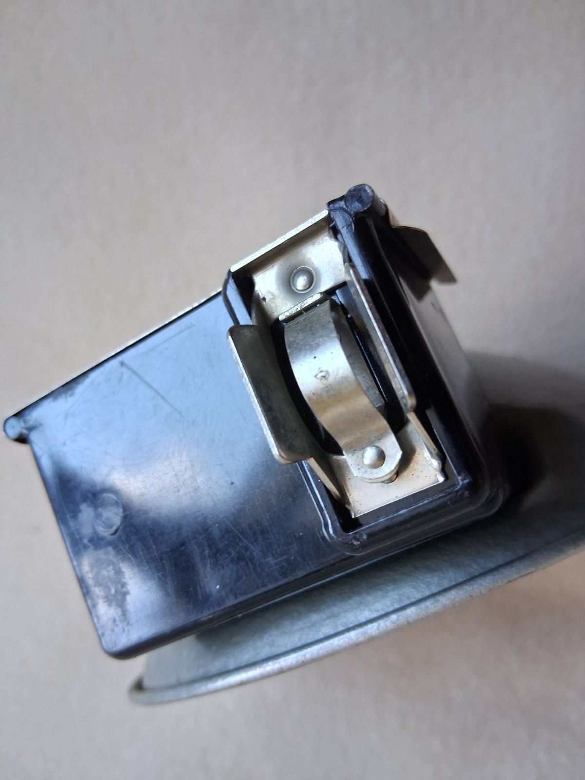 Vintage Photography Equip. Flash Reflector & Bulbs Mid-century Super 8? Untested