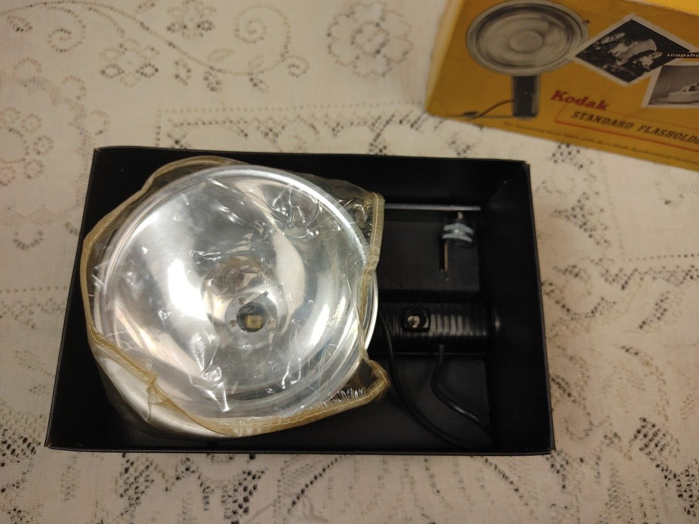 Vintage KODAK Standard Flash Holder in Original Box w/ Cover & Bracket