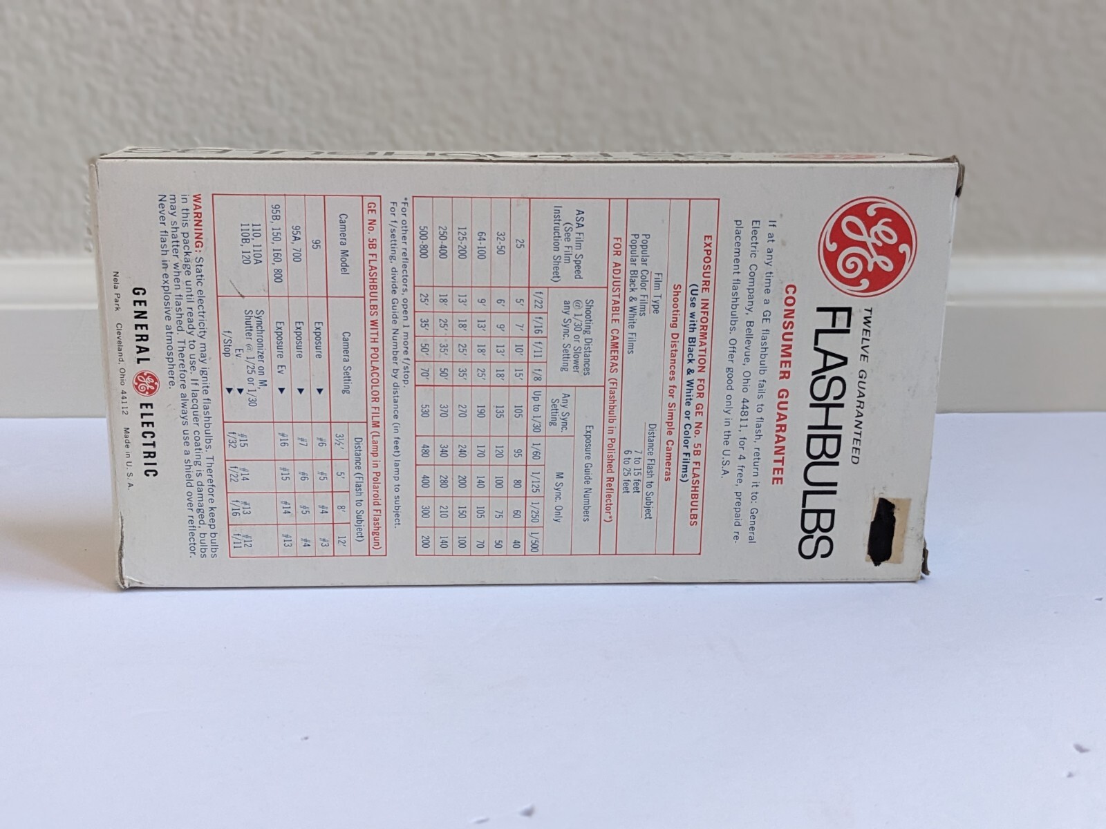 Vintage GE General Electric 5B Flashbulbs Blue 12 New Unused Bulbs NOS