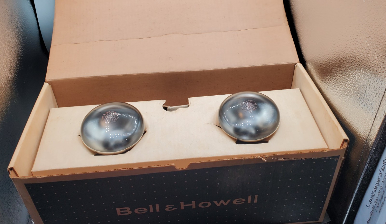 Vintage Bell & Howell Indoor Movie Photography Light Bar Including 2 Photo Bulbs