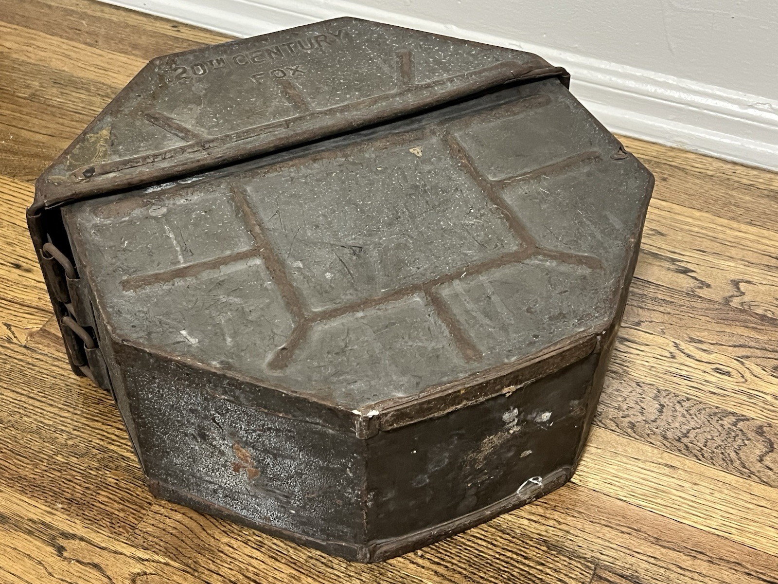 20th Century Fox Motion Picture Movie Reel Shipping Metal Canister Case Box 1970