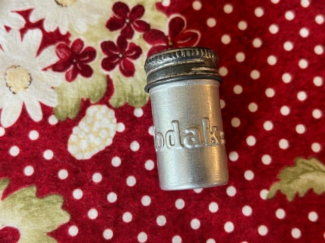 Vtg KODAK Camera Flash Holder -w Ext.–LEATHER Case-BULBS-Film Canisters