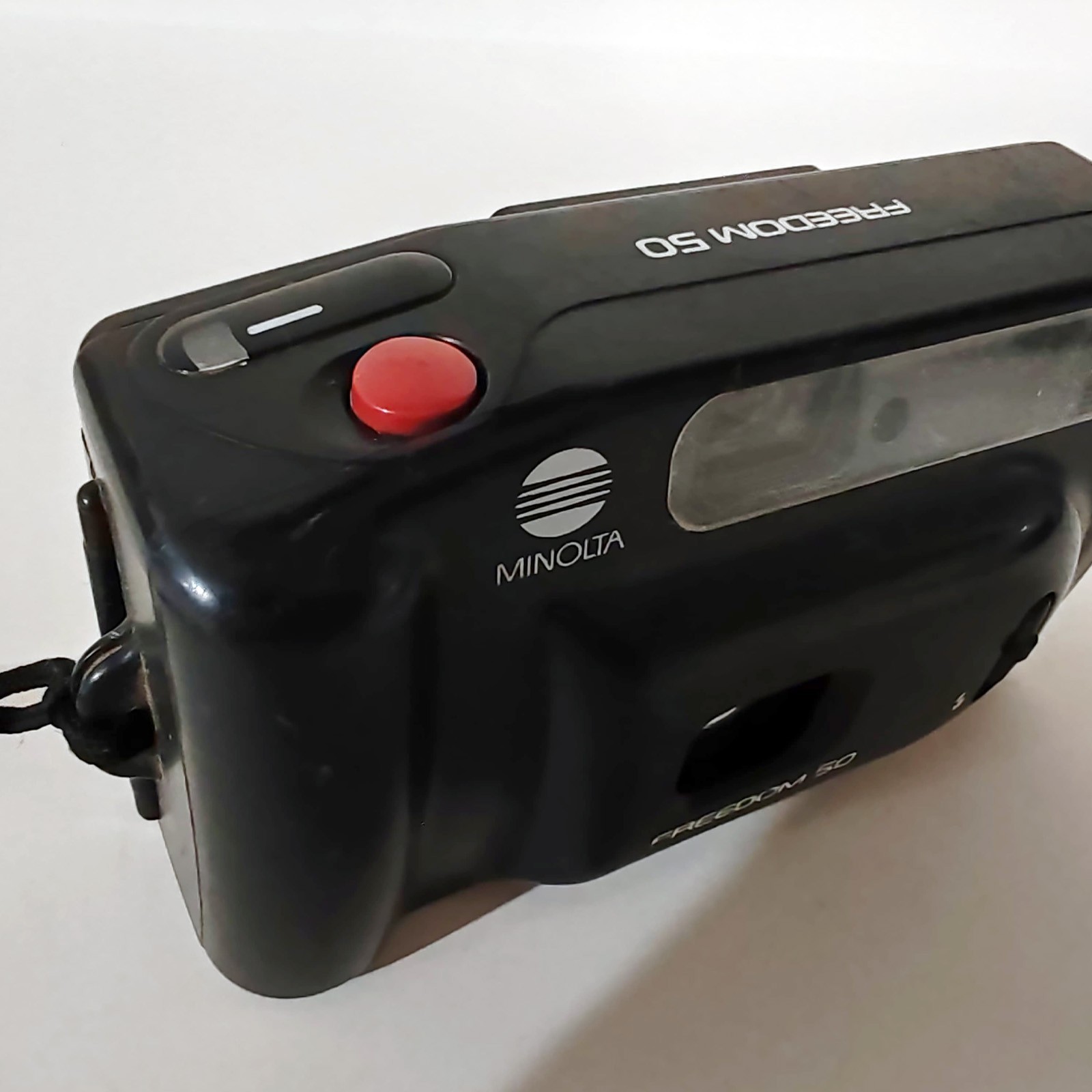Minolta Freedom 50 – zoom lens camera – Vintage Film (UNTESTED)