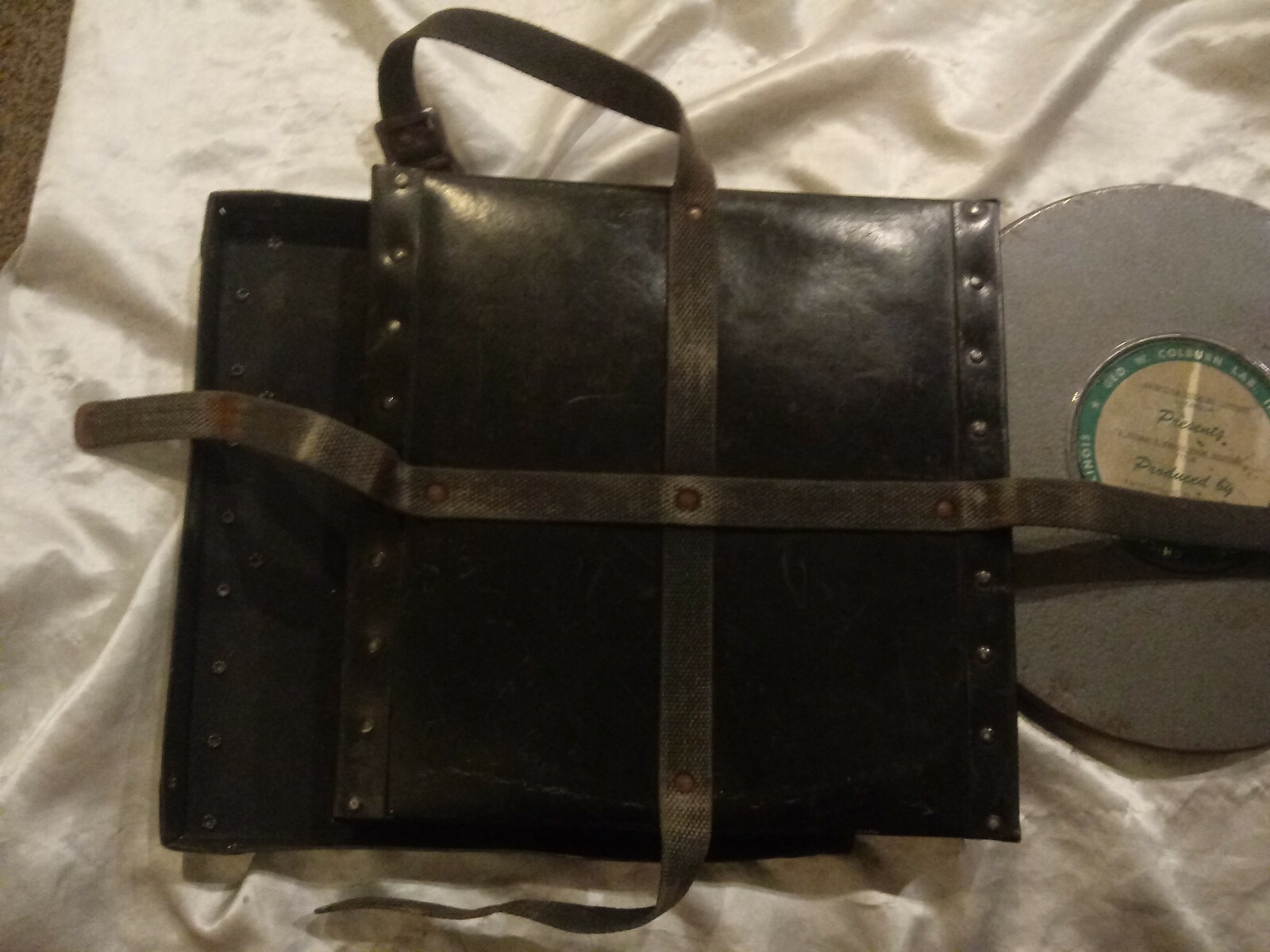 RARE VINTAGE SPAULDING FILM CO GENUINE HARD VULCANIZED TRUNK FILM CASE & REEL