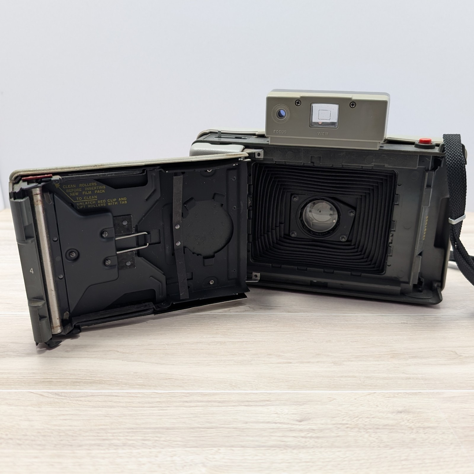Vintage Polaroid Model 420 Land Camera Untested – For Display, Parts, Or Repair