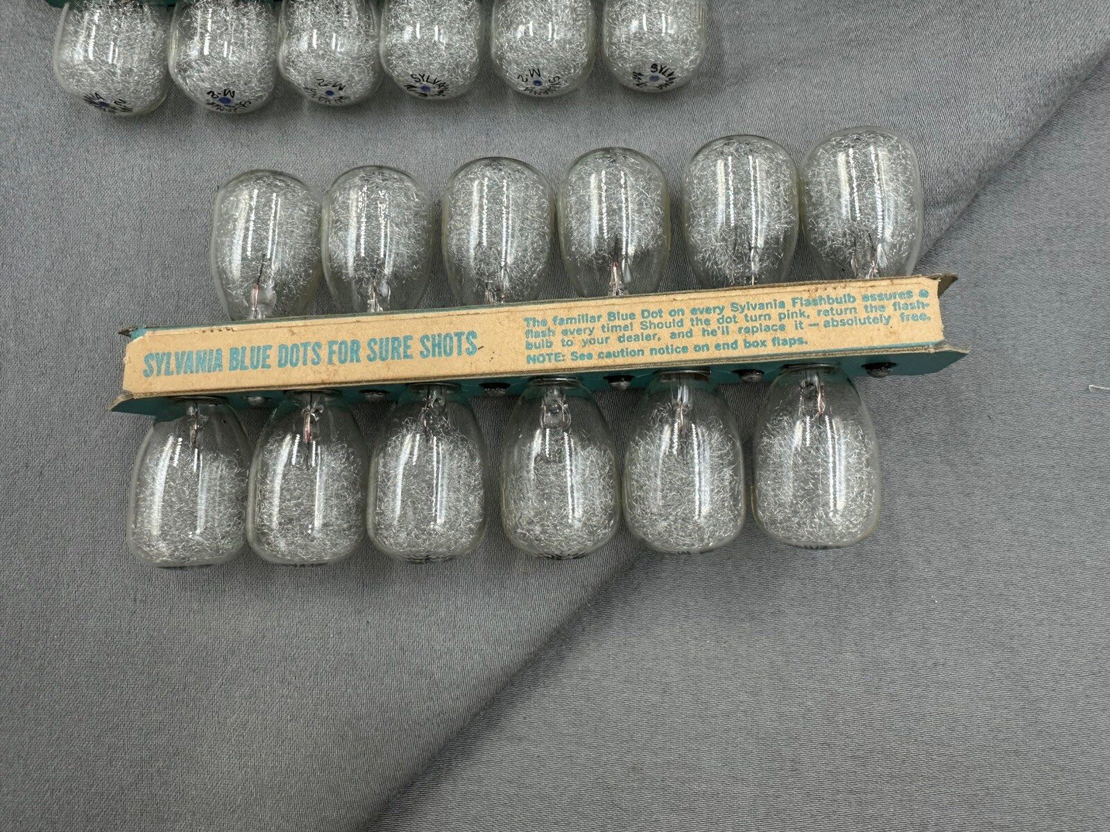 Vintage 2 Boxes Of 12 Sylvania Blue Dot Clear M2 Camera Flashbulbs 24 Bulbs