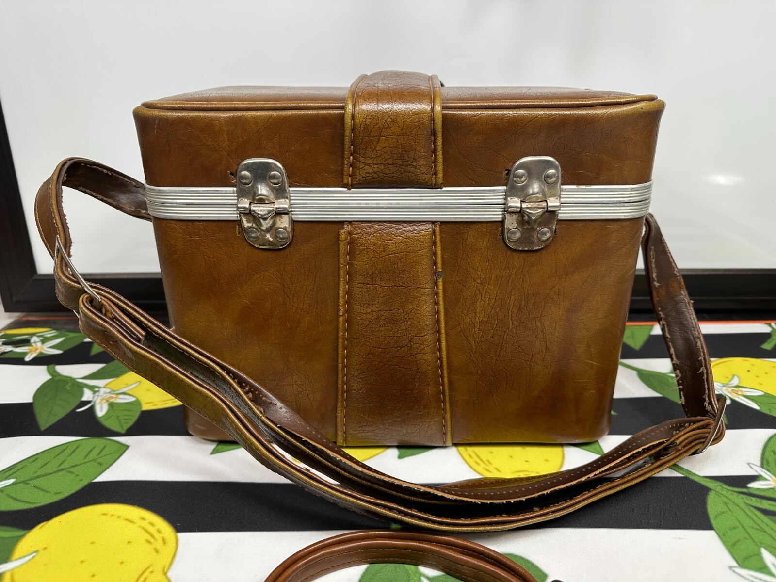 VINTAGE NIKON CAMERA BAG HARD SHELL CASE BROWN SHOULDER STRAP RETRO