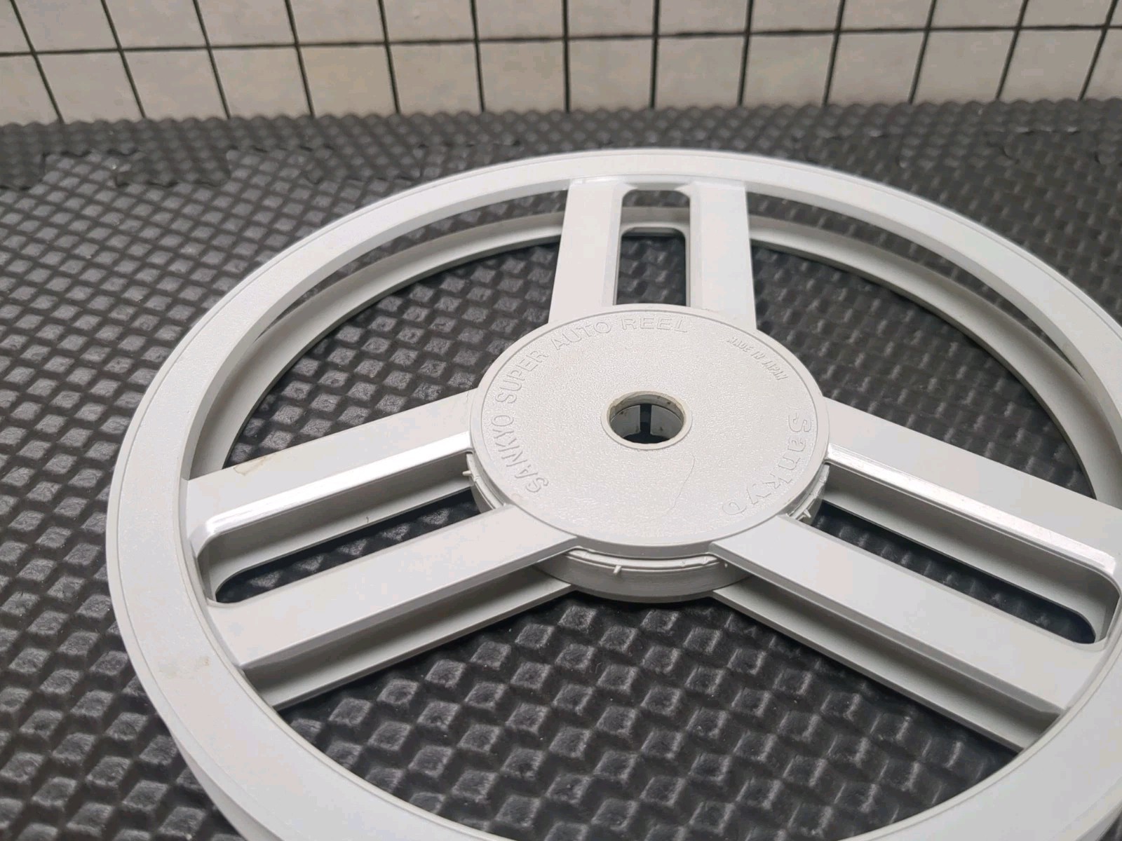 Sankyo Super Auto 8mm Reel 7” Inch Empty 8 mm Film Plastic