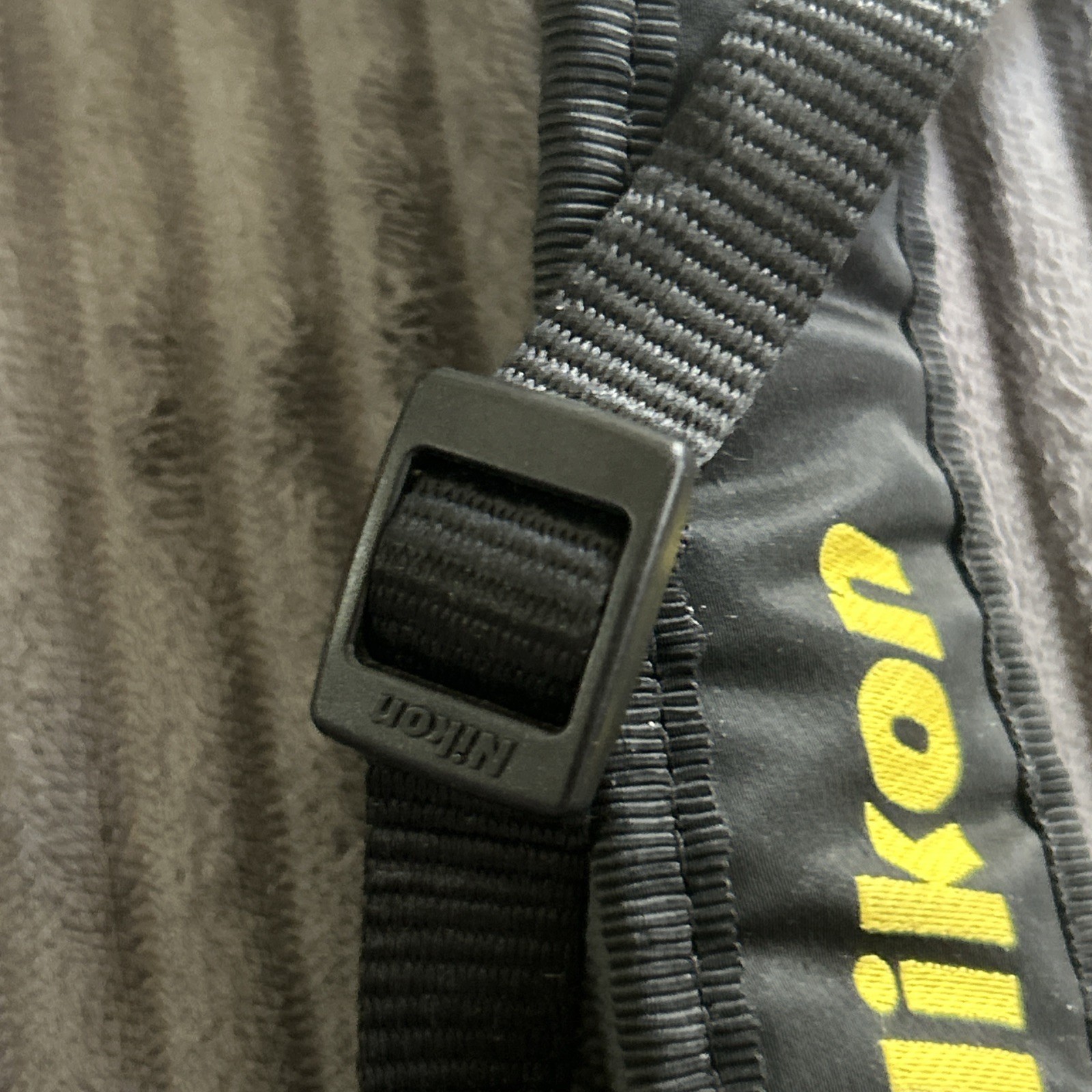 Vintage Nikon nikkor Camera Neck Strap Black Yellow Logo missing clips