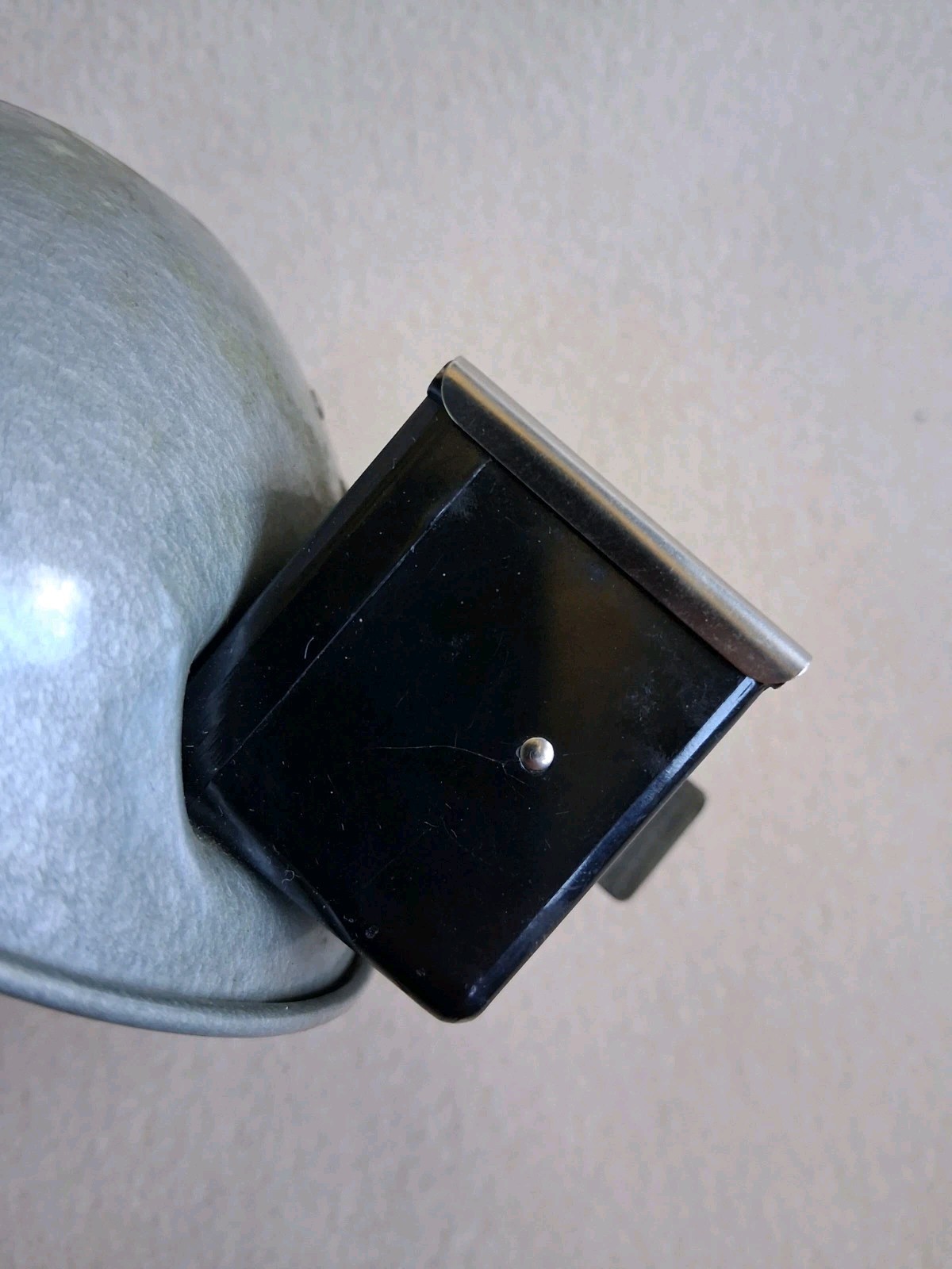 Vintage Photography Equip. Flash Reflector & Bulbs Mid-century Super 8? Untested