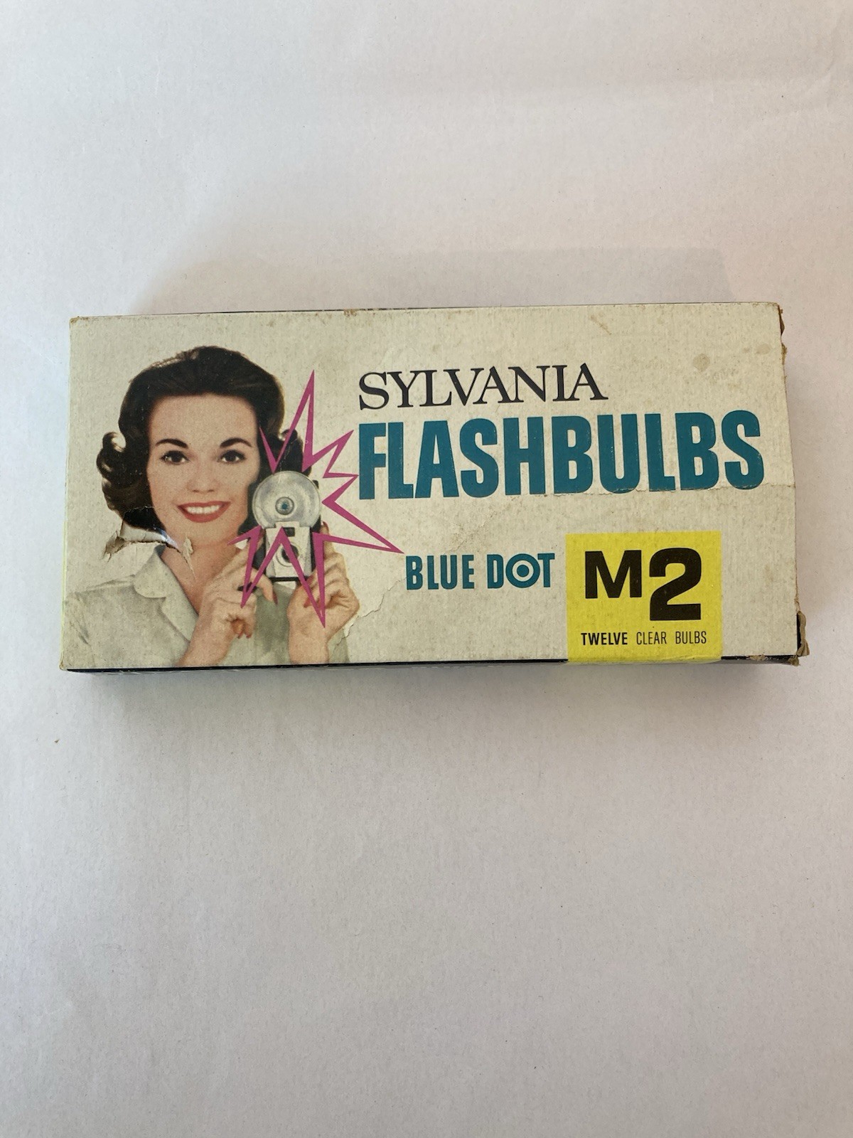 Vintage Sylvania Flashbulbs Blue Dot M2 Open only 8 Bulbs See description