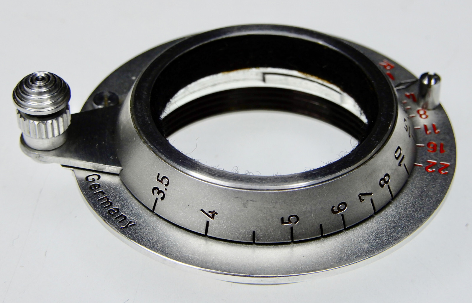 Leica Focusing Helicoid for SM 5cm f3.5 Red-Scale Elmar ……….. MINT
