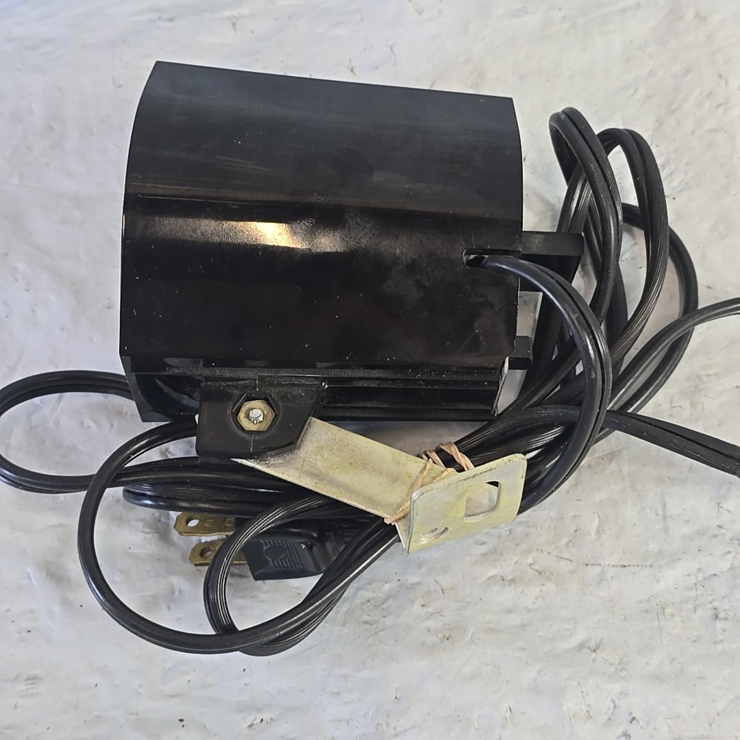 Vintage Interphoto Sunset Dualite Photo Flash Unit Q-6800 3000 w/ Bulb Works