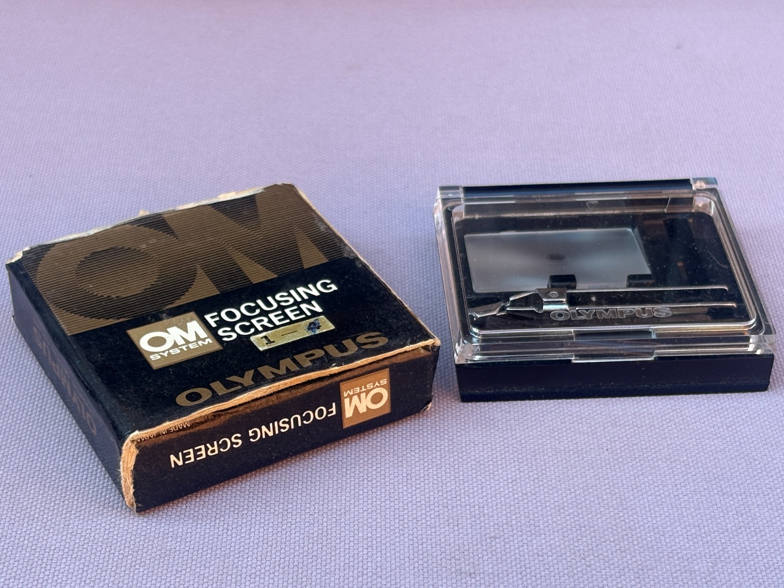 Vintage OLYMPUS OM System FOCUSING SCREEN 1, Box, Case -Photography, Camera