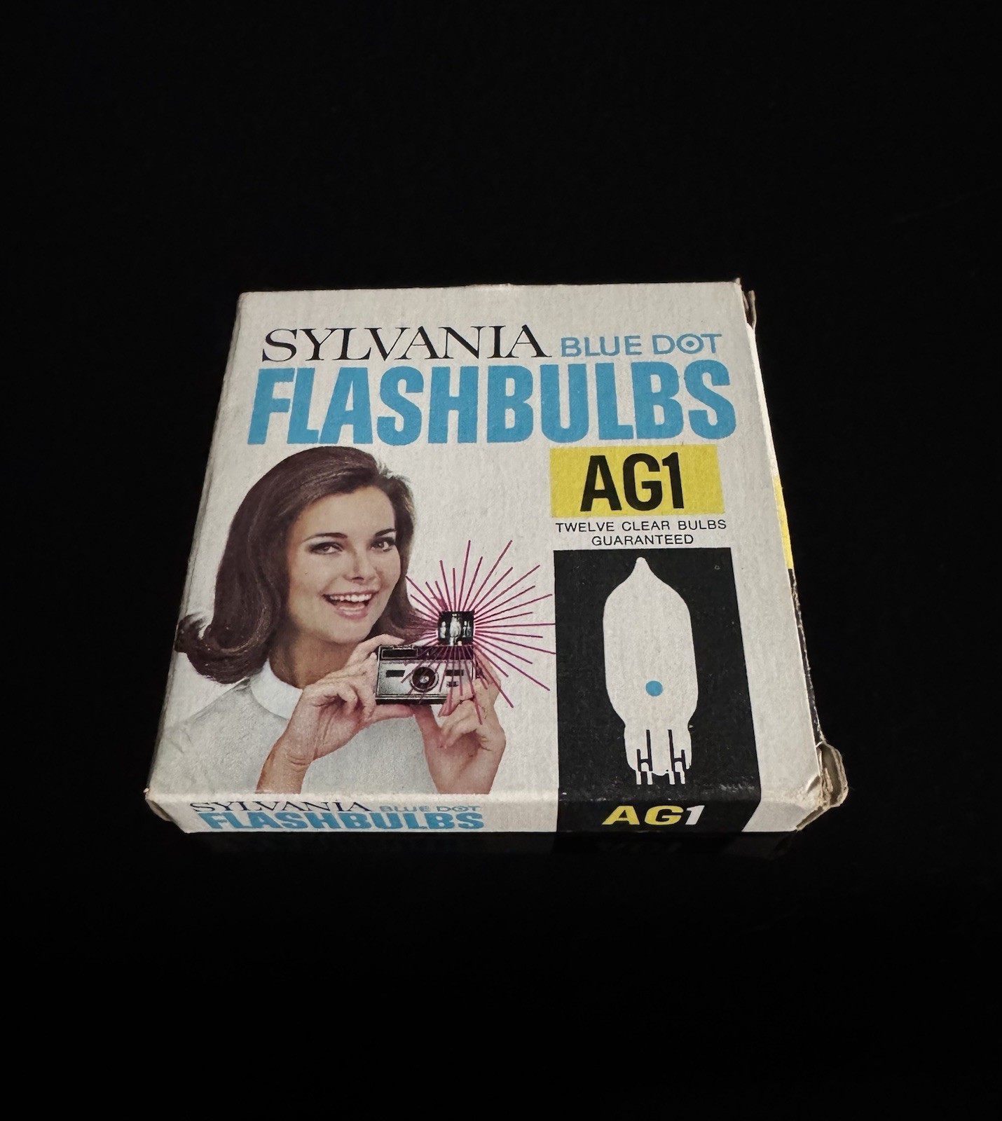 NEW Vintage Sylvania AG1 Blue Dot Flashbulbs 12 Bulbs In Box – Made in USA