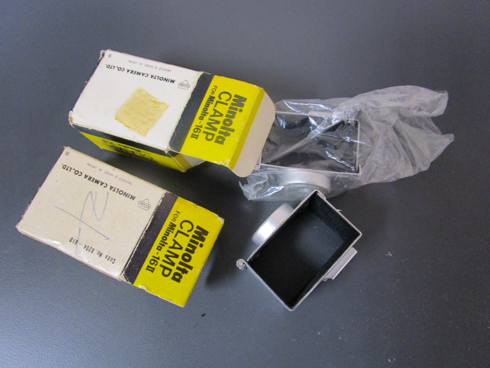 2 Minolta Flash Clamps for Minolta-16 II Camera New Old Stock