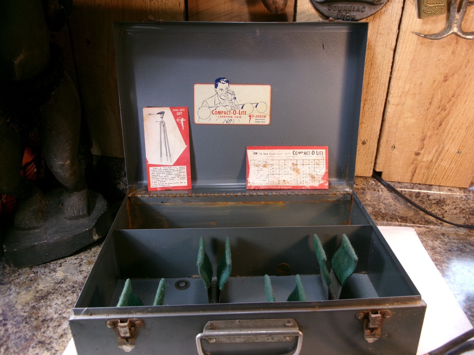 Vintage Arrow Compact-O-Lite Light Bar ~ Working