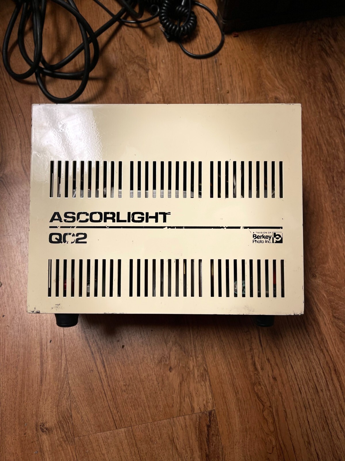 Ascorlight QC2 Two light flash system with power supply, sync cords, spare bulb 