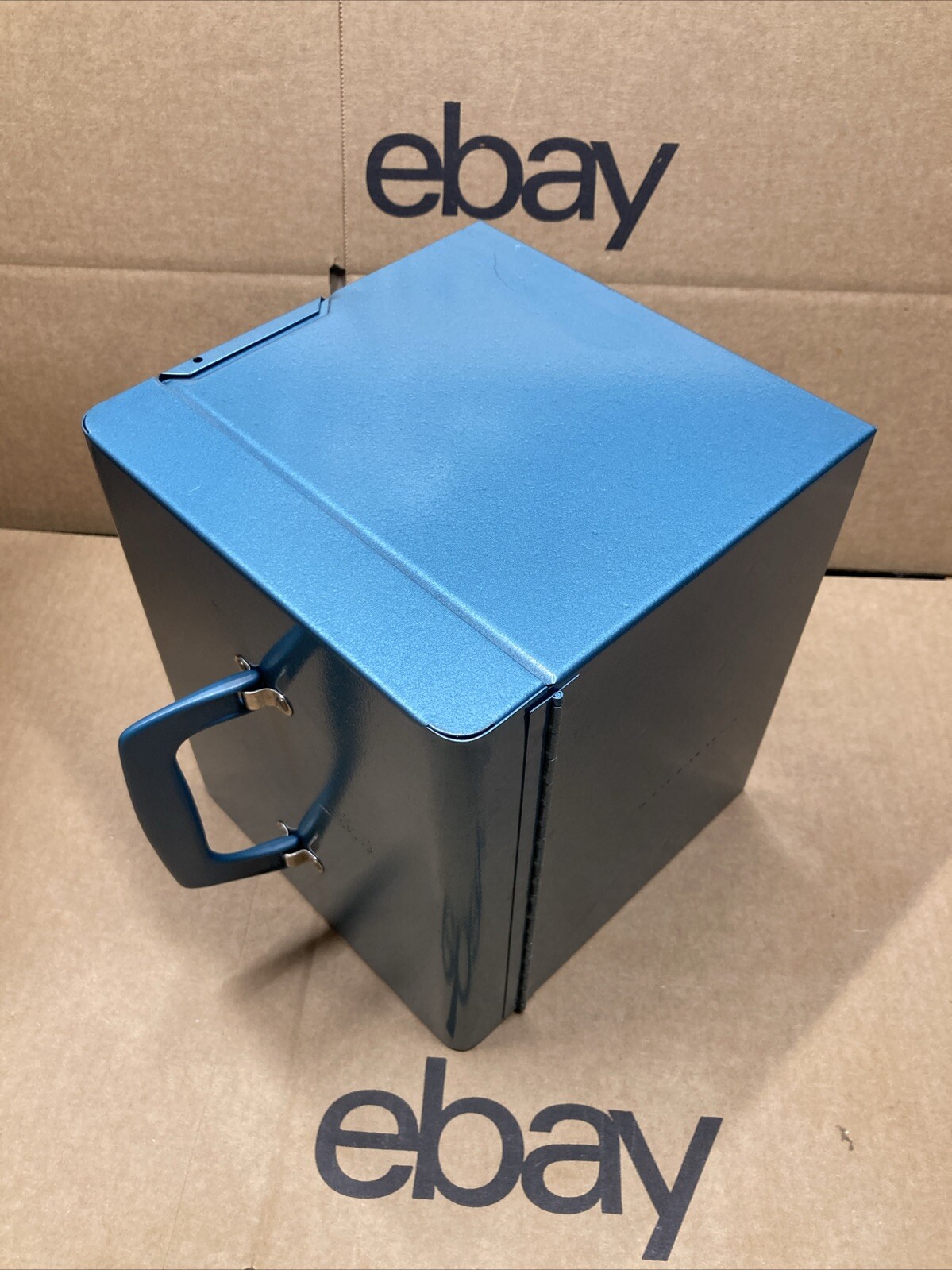 VINTAGE LOGAN METAL 8MM REEL-TO-REEL FILM CABINET CASE 12-REEL – BLUE