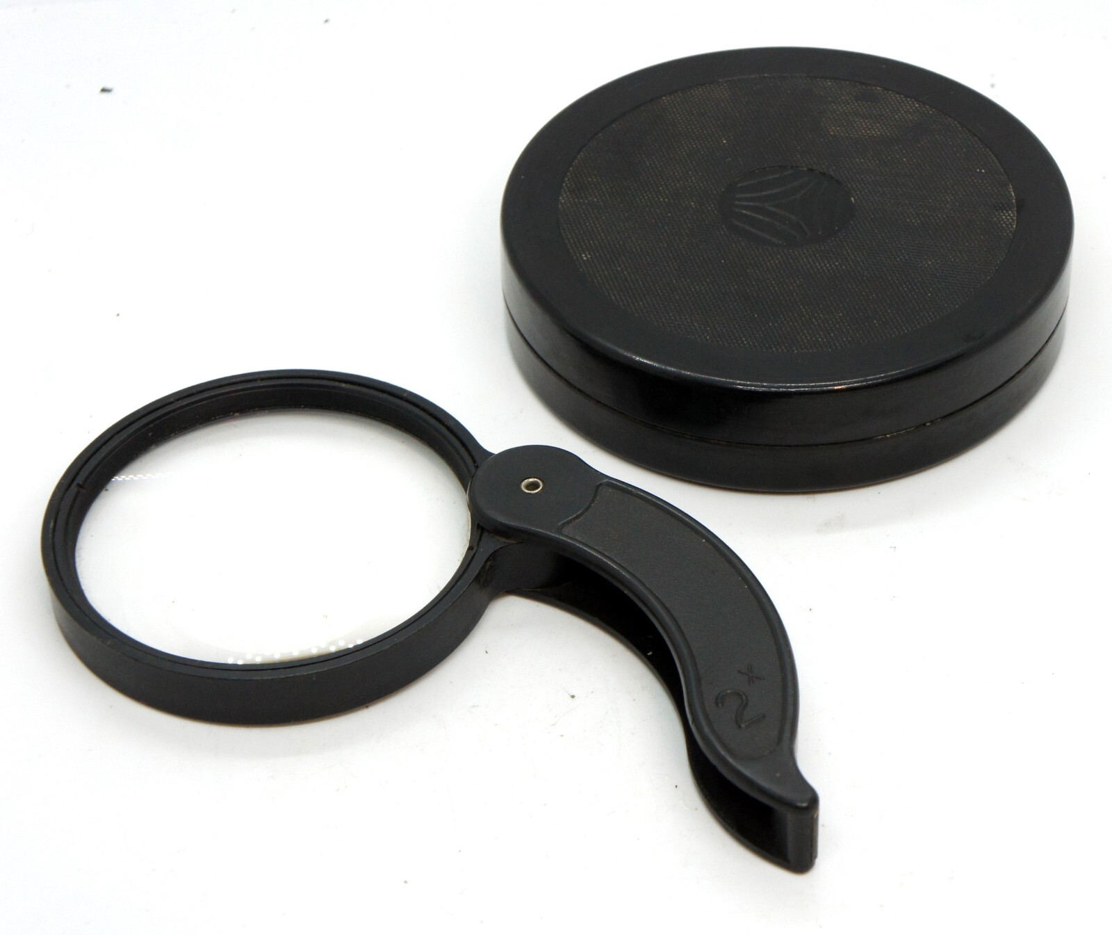 USSR VOMZ LPK-471 Loupe 2X Big Magnifying Folding Glass IN A Bakelite Box