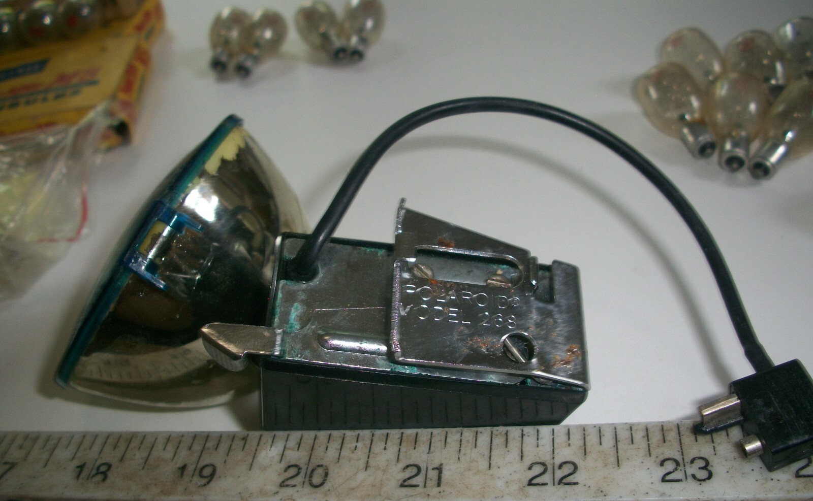 GE Sylvania Power Mite Camera Flash Bulbs M5 M3 M2 Lot 44 Bulbs & POLAROID 268
