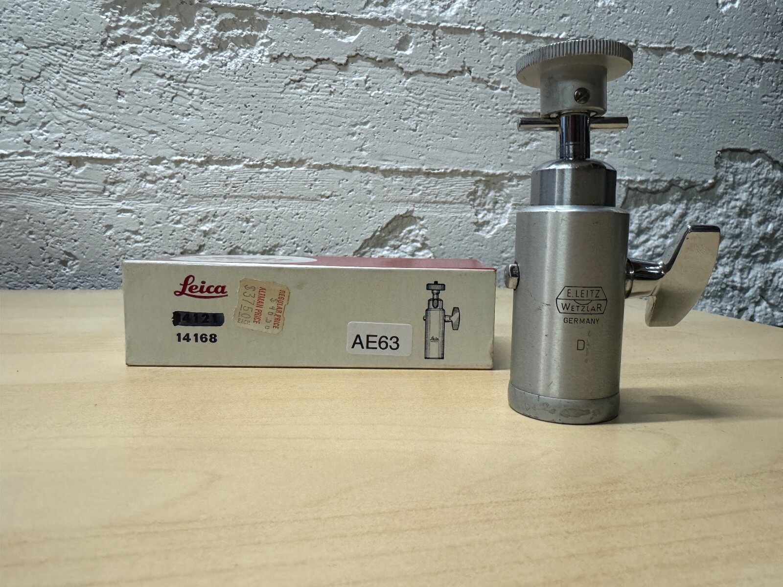 Leica 14168 Ball Head Tripod Mount in Box, Leitz Wetzler Germany (AE63)