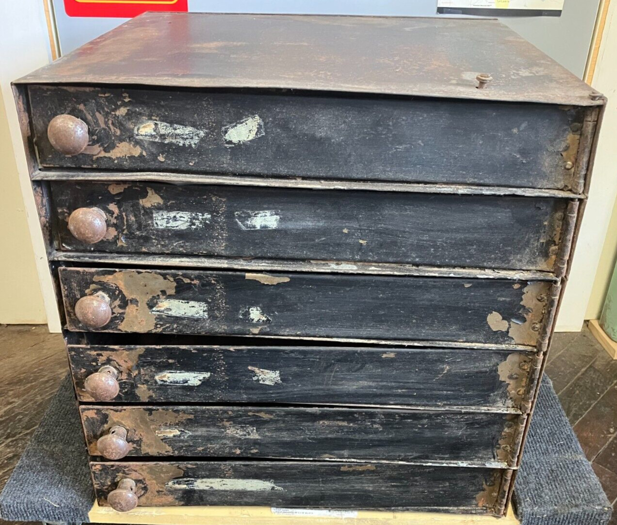 Vintage Movie Film Reel Steel Storage Cabinet 6 Hinged Doors Holds 12″-14″ Reels