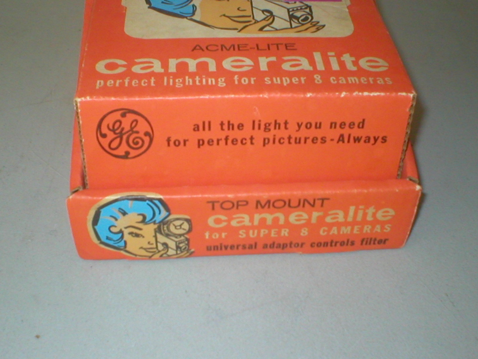 NOS Acme-Lite Cameralite by GE Top Mount light for Super 8 Cameras
