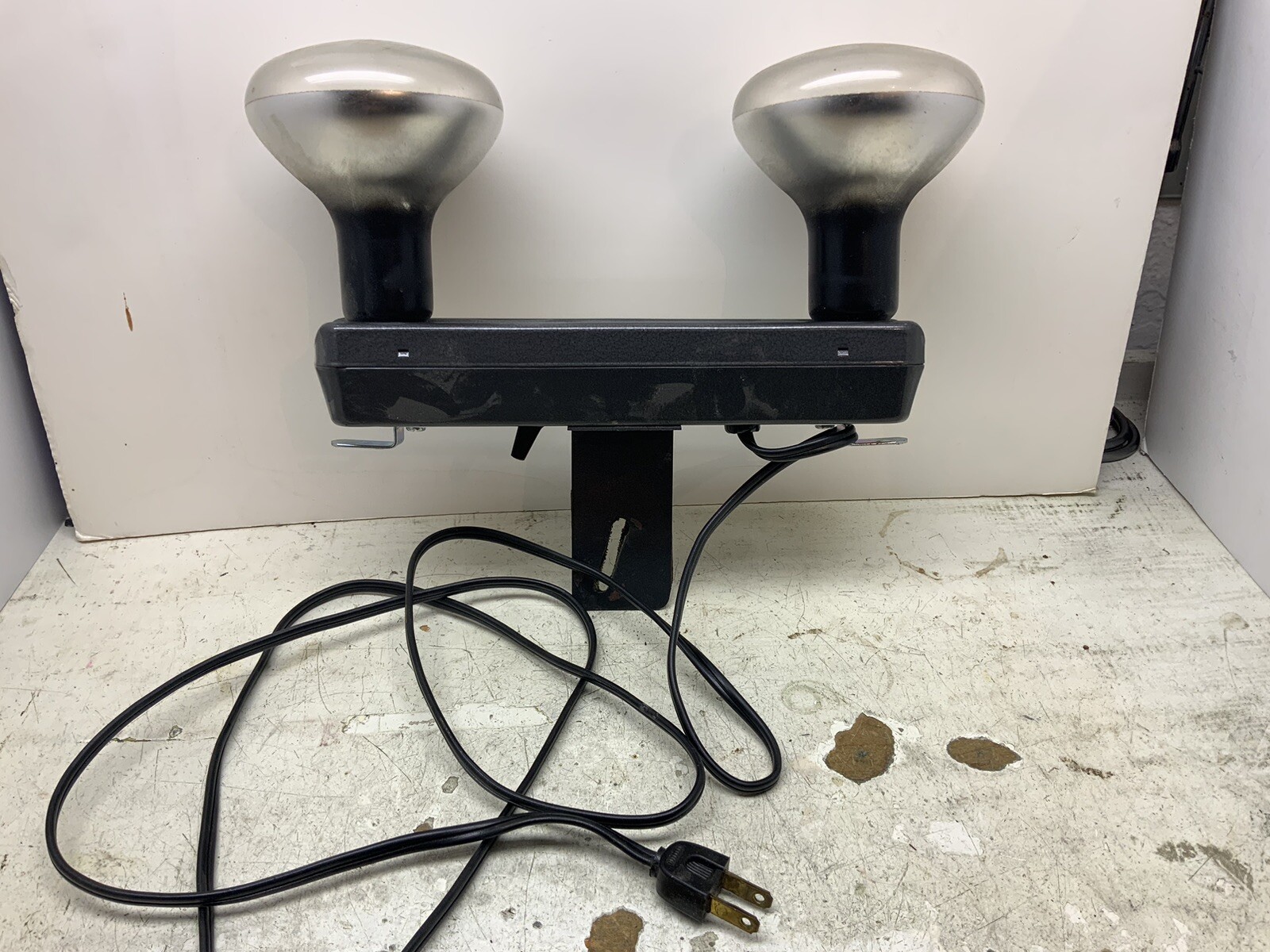 Vintage Bell & Howell Light Bar Flood Lamp 2 Bulbs Working Videography Box