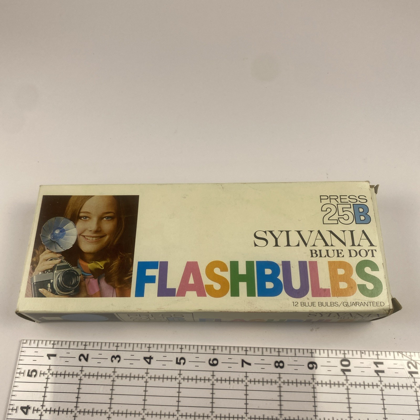 12 Vintage Sylvania Blue Dot Flash Bulbs Press 25B Flashbulbs For Camera