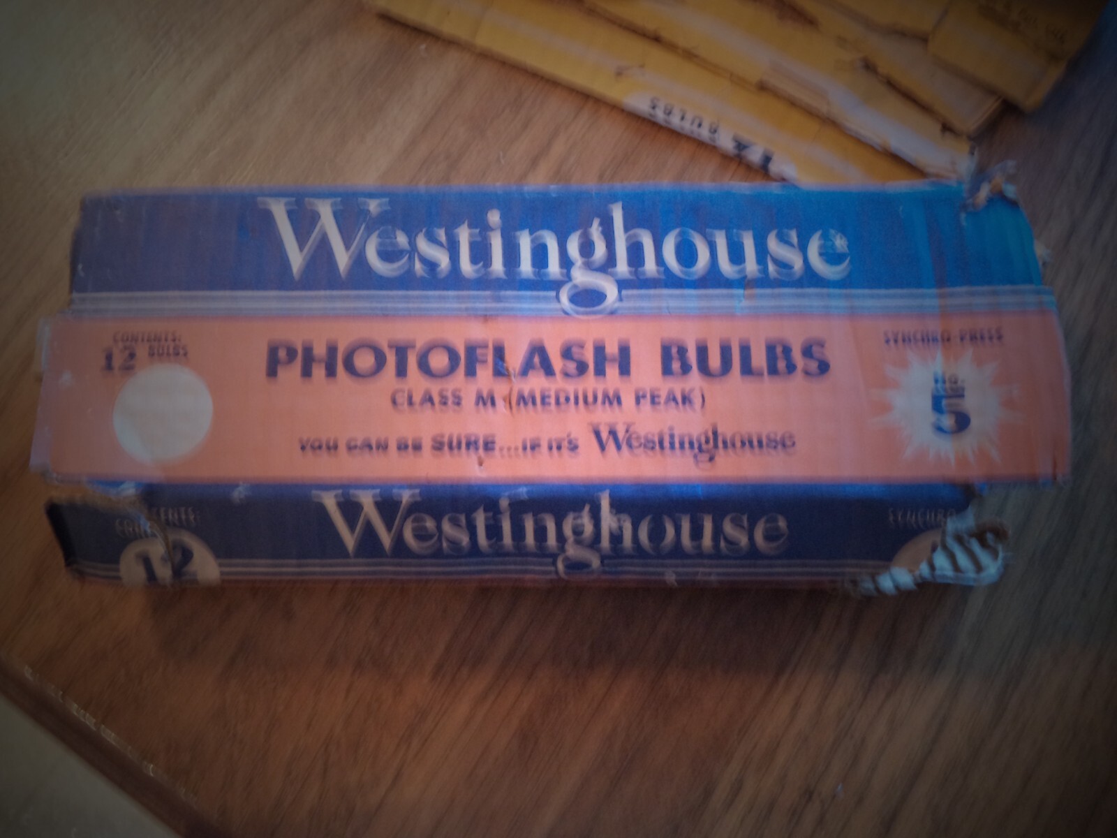 Old Vintage Westinghouse, Dura Flash, Sylvania, Blue Dot etc Camera Flash Blubs