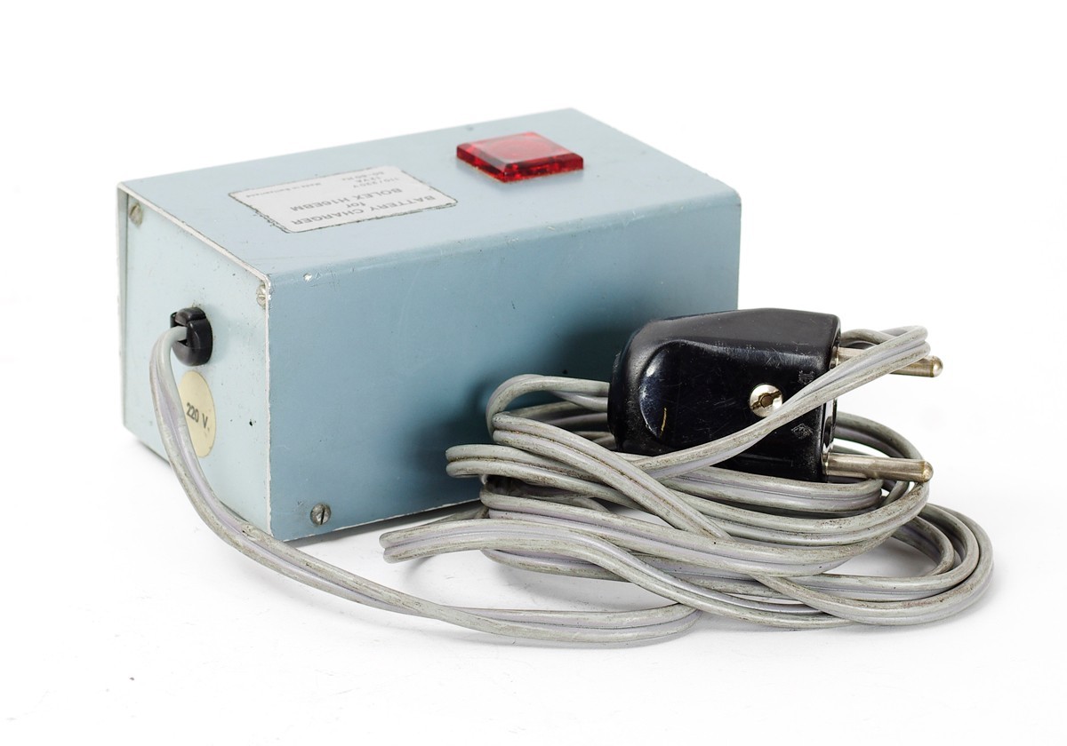 Bolex Battery Charger for Bolex H16EBM 220V Vintage Model