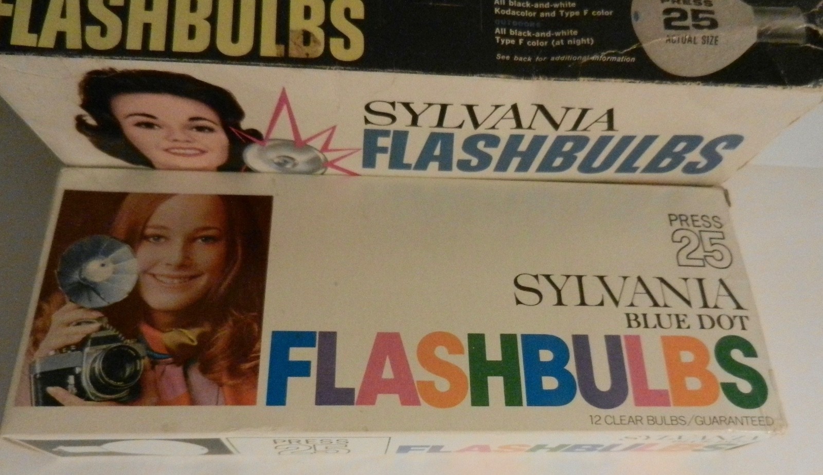 Vintage New Old Stock Sylvania Press 25 and 25B Blue Dot Flashbulbs