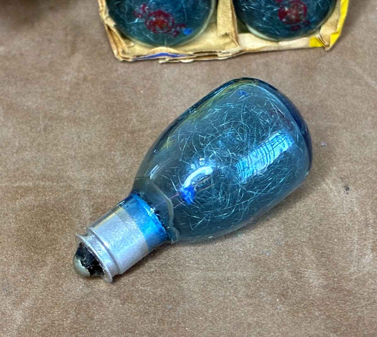 Vintage GE Power Mite M5B Blue Flashbulbs w/ Zirconium Foil ~ NOS ~ 10 Bulbs