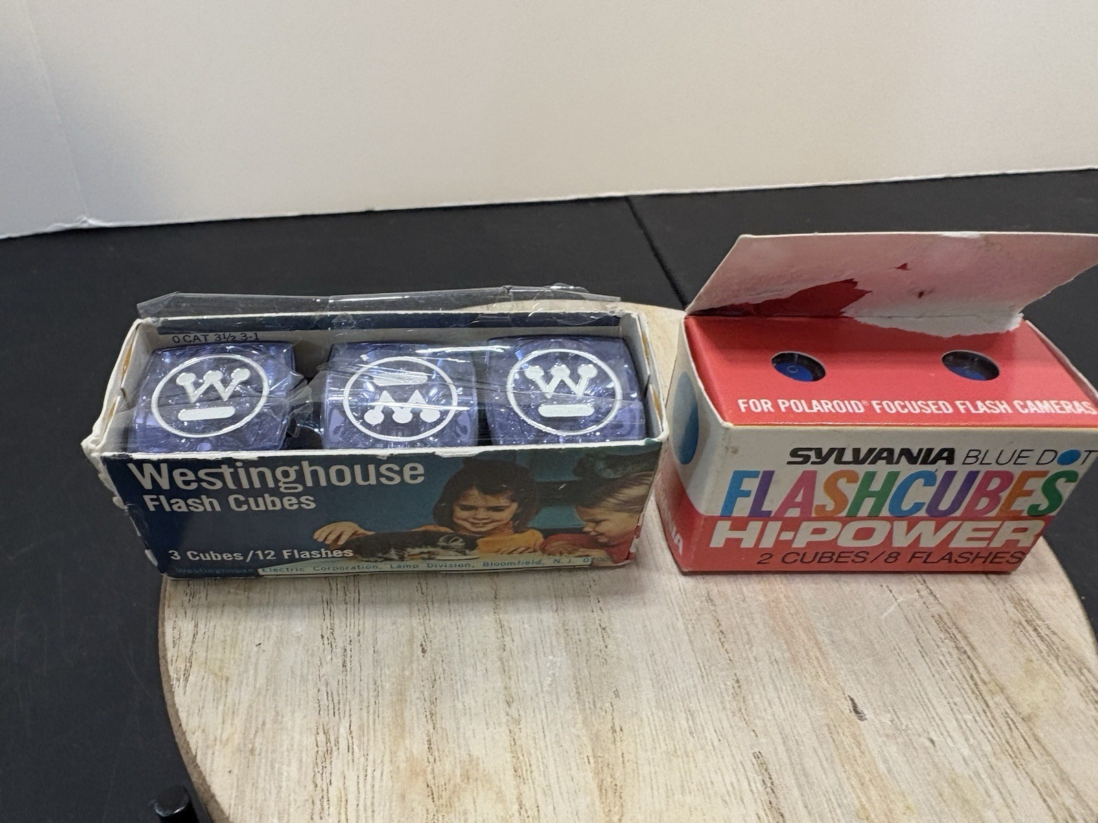 VTG Sylvania Blue Dot & Westinghouse Flash Cubes NOS