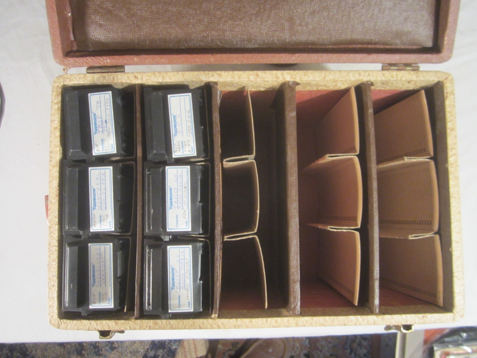 BARNETT & JAFFE BAJA — 540-Slide Carrying Case for 35mm Slides – Plus Six Trays