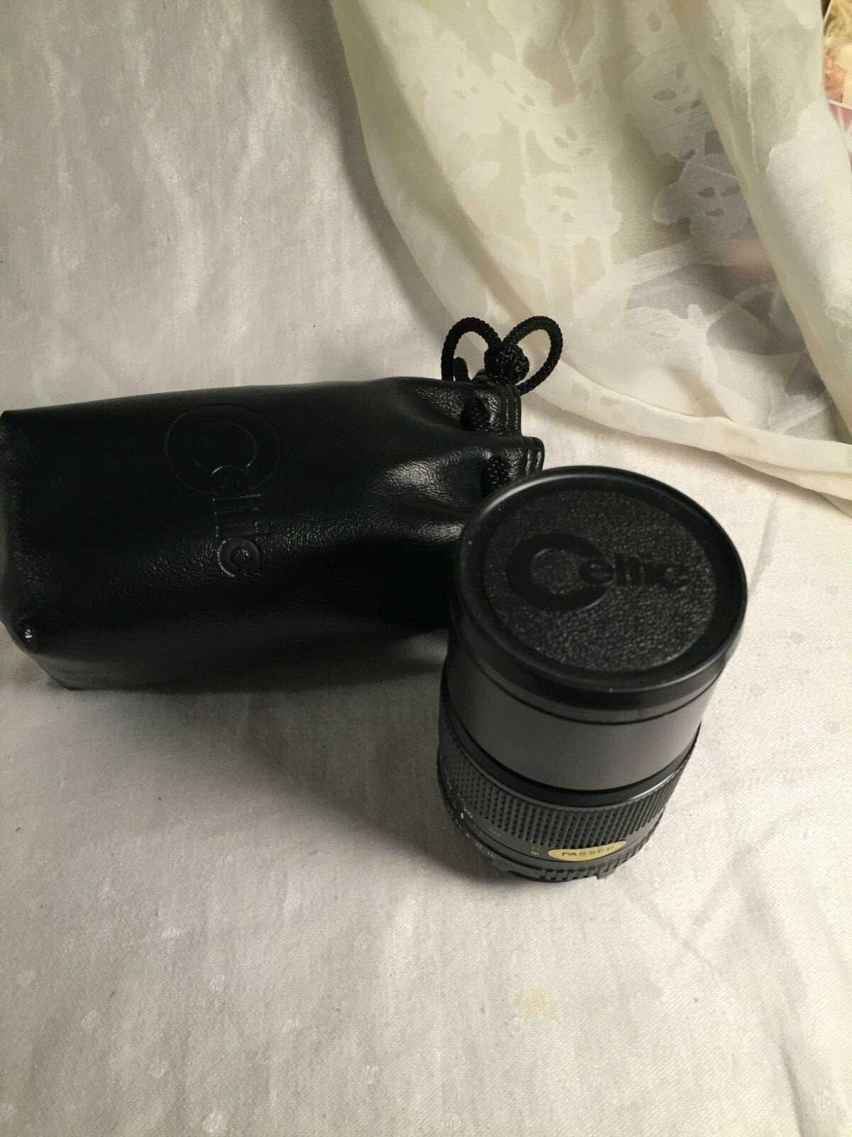Minolta X-570 35MM SLR Camera &MD Celtic Telephoto Camera Lens SunPak Auto Flash