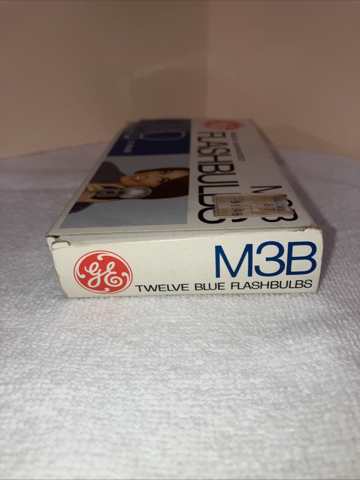 Vintage General Electric GE M3B Blue Camera Flash Bulbs 1 Box 6 Bulbs