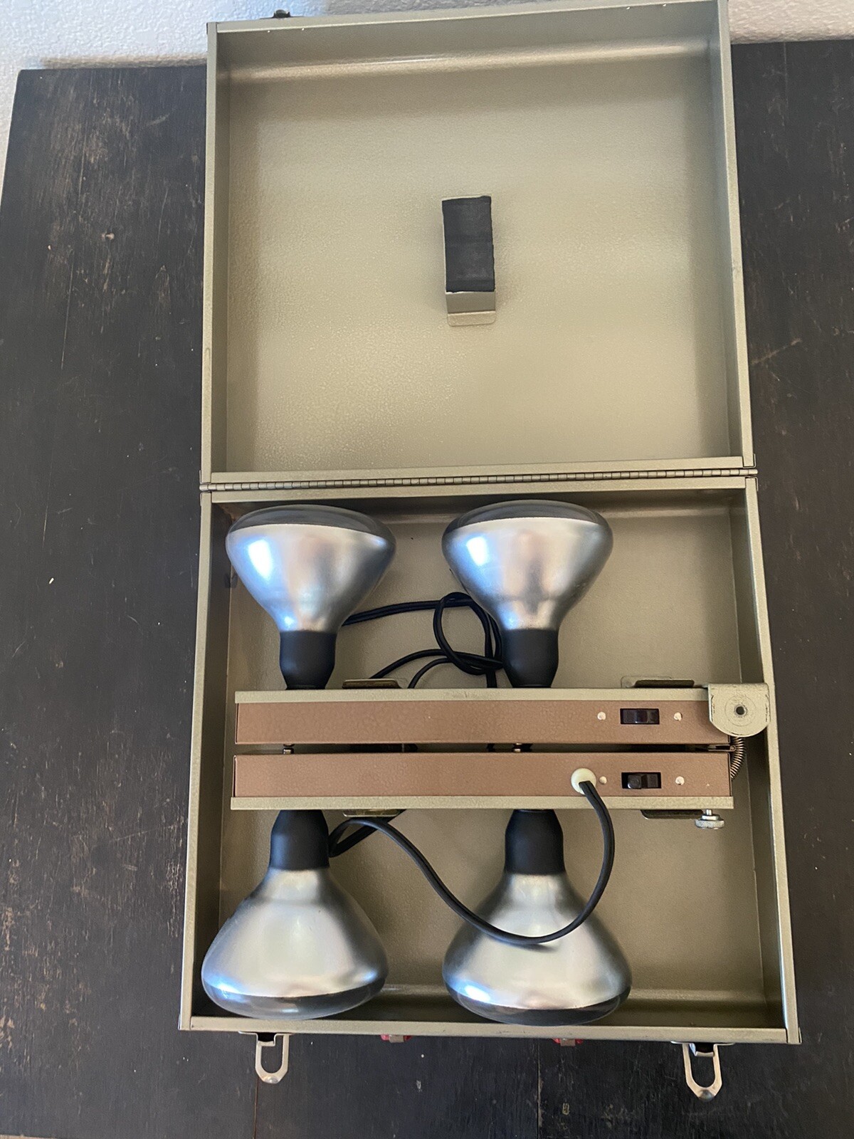 Vintage Working Folding Light Bar R-375 W/ Case & 4 Bulbs Logan Electric