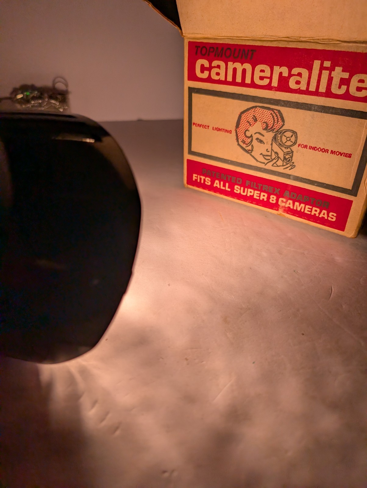 VINTAGE ACME-LITE Topmount Cameralite 91 Movie Camera Light- FITS ALL SUPER 8